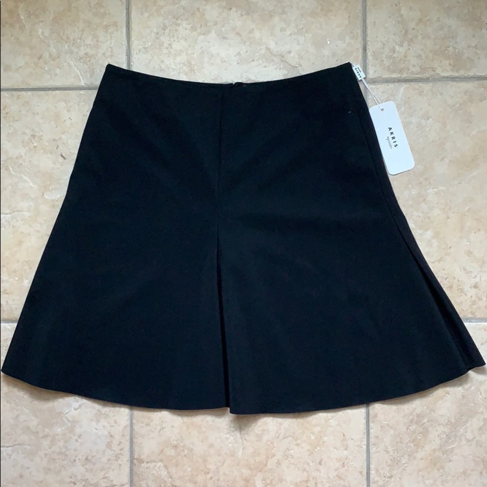 BRAND NEW Akris Punto Skirt size 6